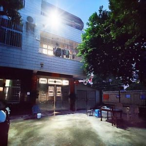 High-Effiency Solar Flood Light IP65 for Outside Lighting