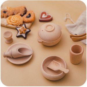 Unisex Montessori Beech Wooden Miniature Kitchen Set