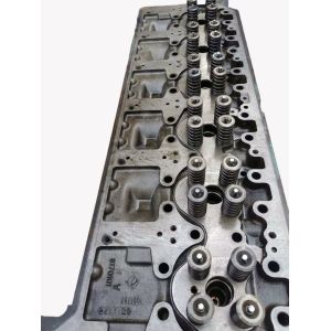 VOLVO D12D Cylinder Head Assembly