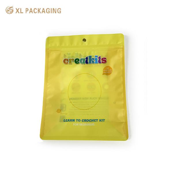 XL Packaging Custom Paper Sticker Label Self Sealing Mylar Zipper Bag Plastic Stand Up Packaging Bag Customized Logo Printed