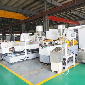 Parallel Co Rotating Plastic Granules Twin Screw Extruder Plastic Compounding