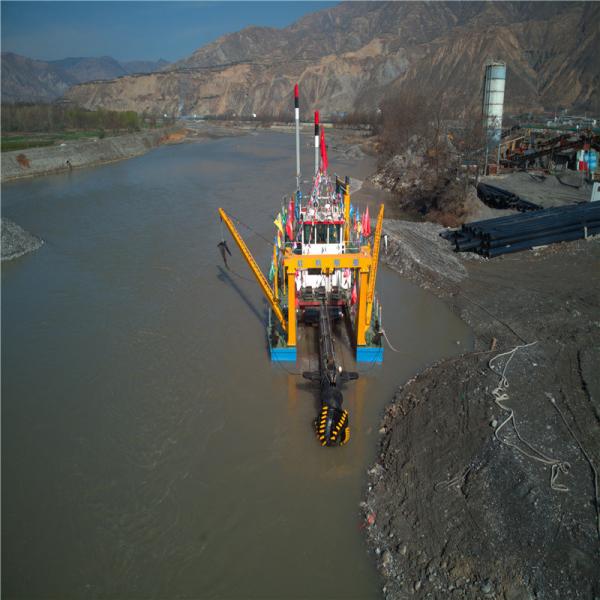 China Manufacturer Cutter Suction Dredging Mud Machinery