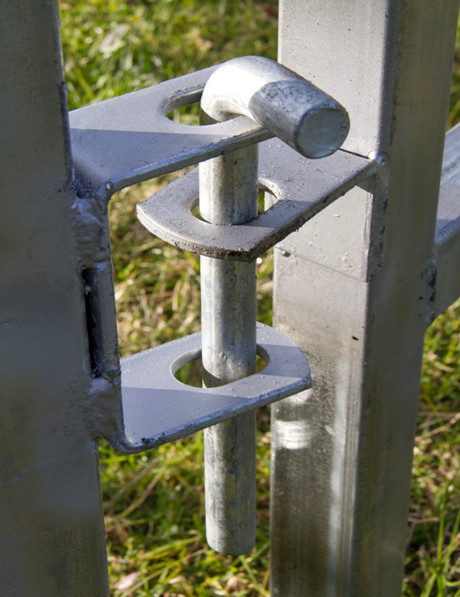 Horse panels 1.6m x 2.1m and 1.8m x 2.1m 5 bars 6 bars available