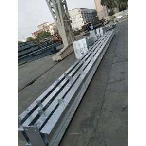 Q235B Warehouse Steel Structure With Yellow Crane Beam Recyclable