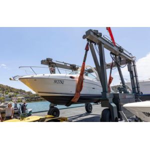 Cabin Control Boat Yacht Marine Travel Lift Crane On Dock Arm