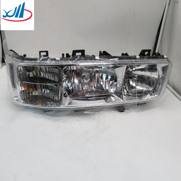 Sinotruk HOWO Styre Truck Cabin Spare Parts Glass Plastic WG9100720110 Head Lamp