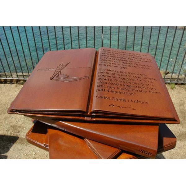 Delicate Outdoor Metal Sculpture Books For Garden / Public Decoration