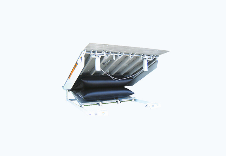 Low Maintenance Airbag Lifting System , Protecting Environment Loading Dock