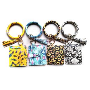China Alloy Round Bracelet Keychain on sale