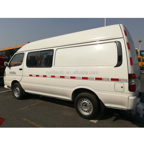 Diesel Fuel 4X2 Refrigerated Box Truck Freezer Van Truck For Meat And Fish In Dubai