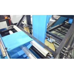 High Power Non Woven Box Bag Making Machine With Online Handle Attaching