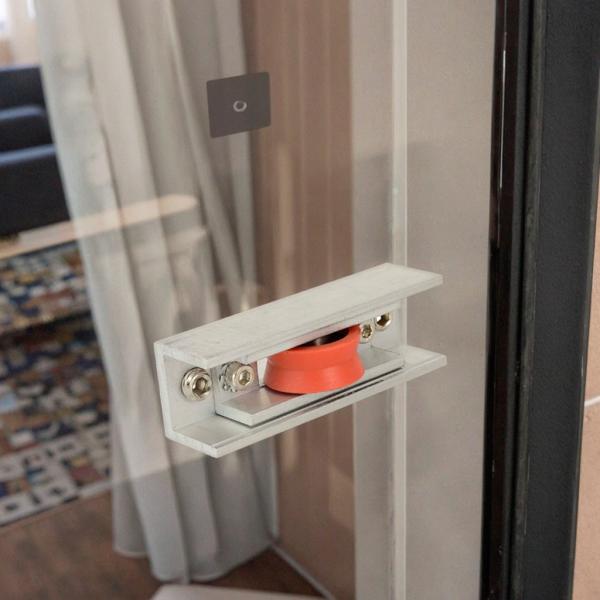 Buy Professional Aluminum Sliding Window Roller with 50-100 Kg Weight Capacity 1-4 mm Thickness and 15-25 Days Delivery Time at wholesale prices