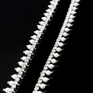 Electroplated Silver Pearl And Rhinestone Necklace 0.9cm Width