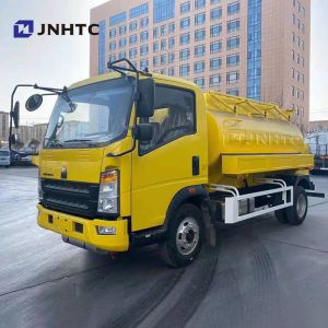 Sinotruk Howo Light Fuel Tank Truck 4x2 New Model 3000l