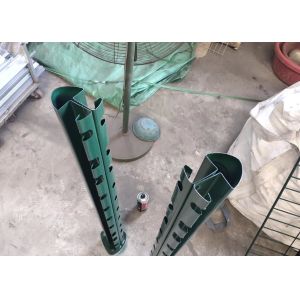 0.63m Tall Powder Coated Curved Metal Fence Welded Wire