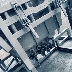 Aluminum Rotomolding Molds NPT Fuel Tank Cast With 40x40 Steel Tubes Frame