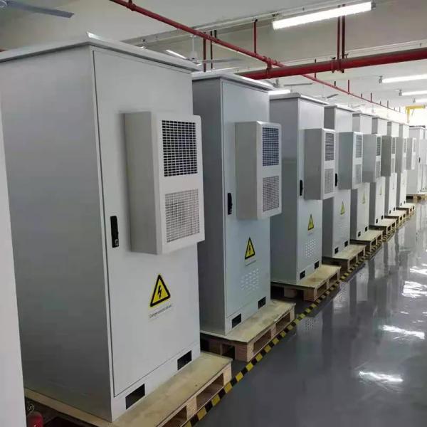 IP55 IP65 Waterproof Outdoor Telecom Cabinets OEM 18U 22U 32U