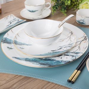 Gift Box Ceramic Plate Set , Round Dishware Set Porcelain Dinnerware Set