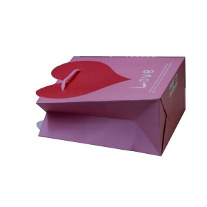 Love heart shape paper carrier bags with matt coat 230gsm artpaper 2 color