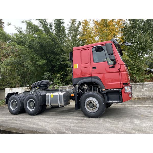 SINOTRUK Heavy Duty Fast Delivery Howo 371HP 6X4 Tractor Truck