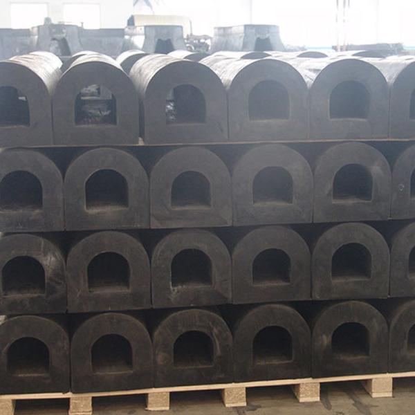 Engineered D Fenders For Tight Spaces With High Energy Absorption In Small Profiles