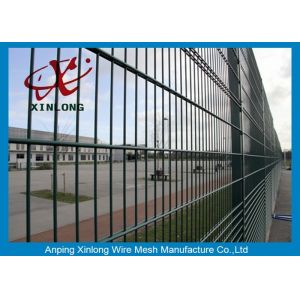 High Tensile Galvanized 868 Wire Mesh Fence For Garden Dark Green Color