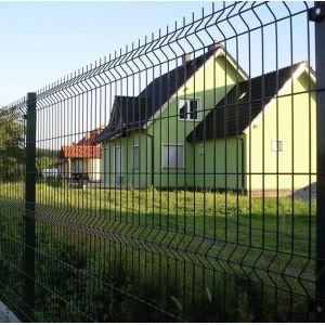 PVC Coated 50*200mm Mesh 3D Curved Welded Wire Mesh Fence with Peach Post