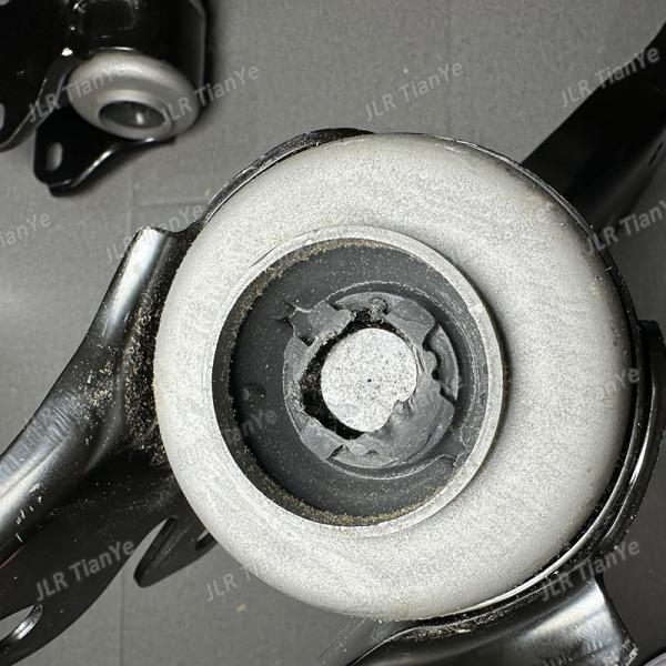 Front Left Or Right Suspension Control Arm Range Rover Spare Parts LR007206 LR002625