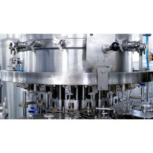 Isobaric Filling 2500 BPH Carbonated Drink Bottling Machine