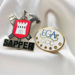 Casting Cartoon Custom Gold Lapel Pins Metal Enamel Pins