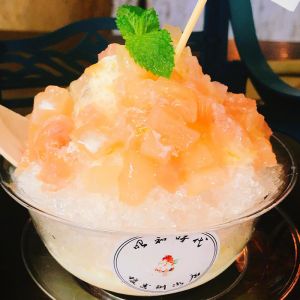 Professional Electric Ice Crushers 2Kg/Min Capacity and Durable Design