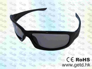 Cinema Use Circular polarized 3D glasses