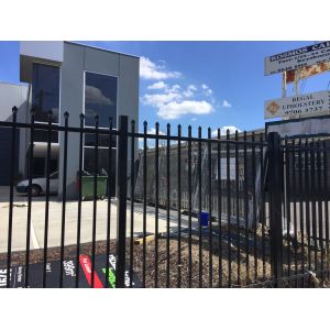 Boundary protection welded galvanized steel temporary picket fence tubular