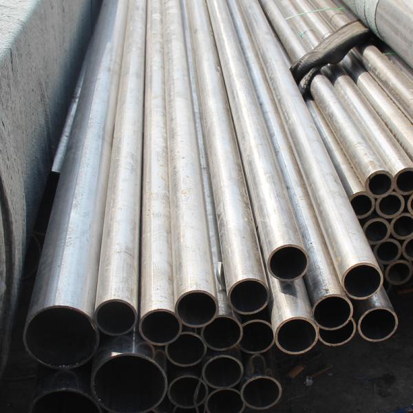 304/304L Stainless Steel Seamless Round Tube 1-6mm Wall Thickness