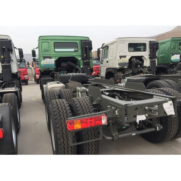 Capacity 25 - 40 Tons Cargo Truck Chassis SINOTRUK HOWO ZZ1257N4641W TR691 Tyre