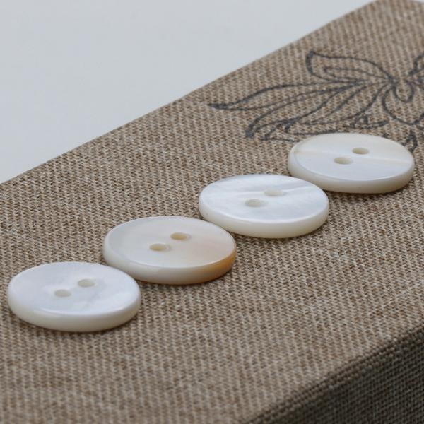 wholesale white shirt mother of pearl with varnish natural rivershell pearl button