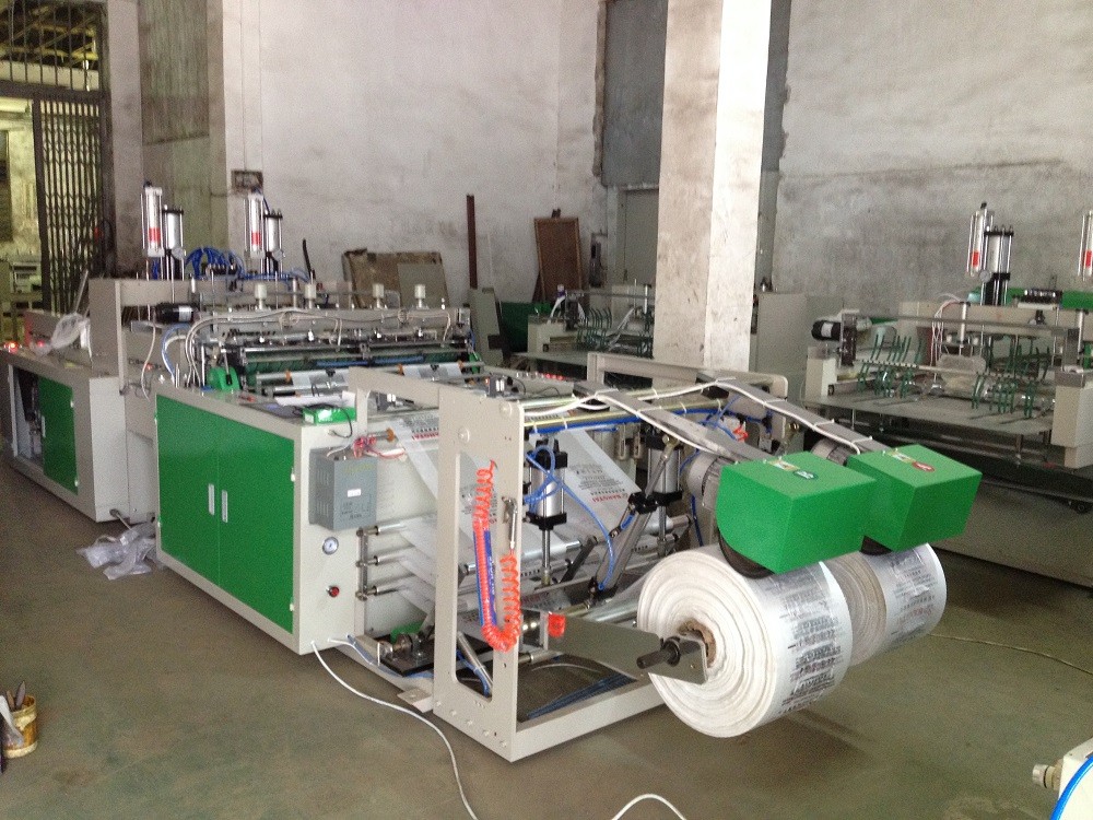 Quality Full Automatic Computer Control T-Shirt Bag Making Machine for sale