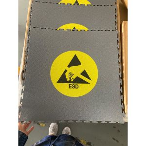600x600mmx6mm Removable ESD Interlocking PVC Vinyl Floor