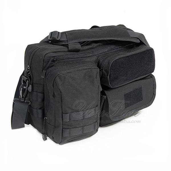 Buy Wear Repellent 600D Polyester Tactical Messenger Bag Military Grade at wholesale prices