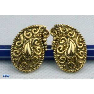 Gold Plated Earplugs Zirconia Stud Earrings with flower design