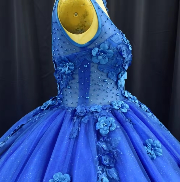Elegant Sleeveless Two Straps Party Ball Gowns Chapel Train Appliqued Royal Blue Tulle Flower Quinceanera Dress