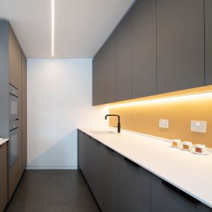 Assemble Luxury Kitchen Modern Melamine Cabinets ODM OEM