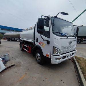 FAW 4x2 Oil Delivery Truck Manual Transmission Tanker Truck