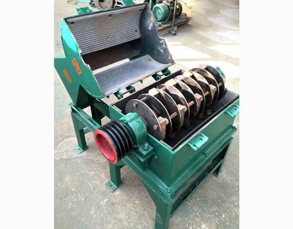 Buy Small Stainless Steel Grinding Machine Mill Cake Type Grinder Compact Structure at wholesale prices