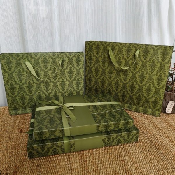 Valentine's Day jewelry boxes with Korean style design featuring long strip bows