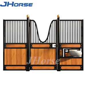 Pine European Stall Fronts 3m 4.2m Horse Stable Doors Panels With Feeder