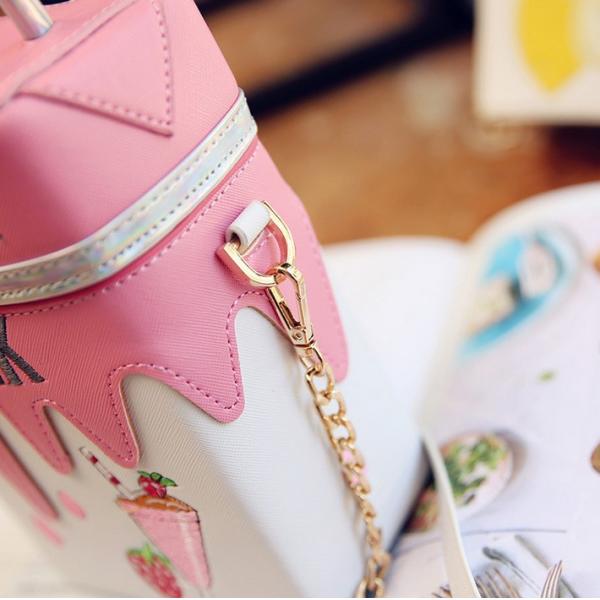 Summer new shoulder bag diagonal female milk box shape straw embroidery female small square package