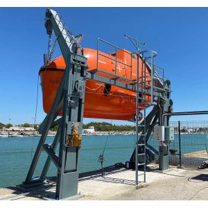 China IACS Approved SOLAS 7.5m 55 Persons GRP Totally Enclosed Lifeboat TEMPSC on sale