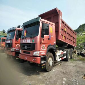 Secondhand 10 WHEELS Low price 6x4 used sinotruk howo tractor truck for sale