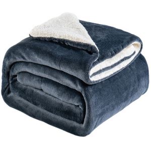 China 200x230cm Knitted Polyester Reversible Blanket for Home Textile on sale